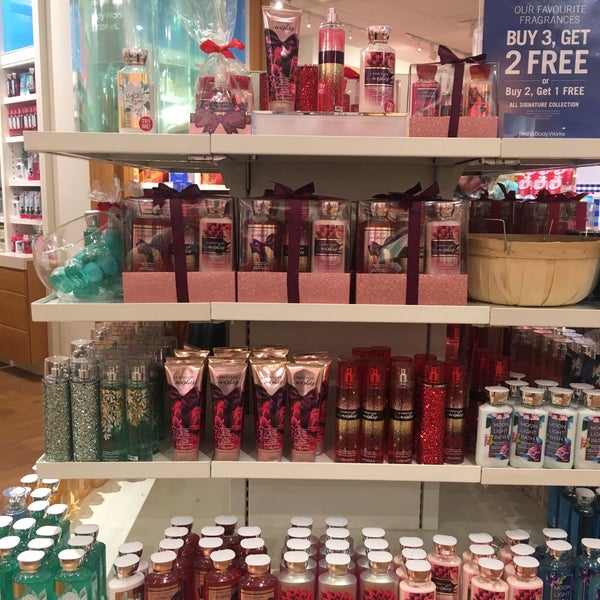 Bath & Body Works (Now Closed) - Cosmetics Store in Richmond