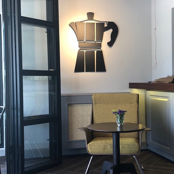 Foto tirada no(a) Caffe İtalyan por Görkem A. em 8/14/2018