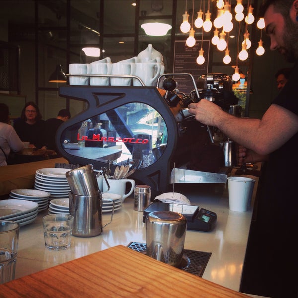 4/20/2015にDanがPallet Coffee Roastersで撮った写真