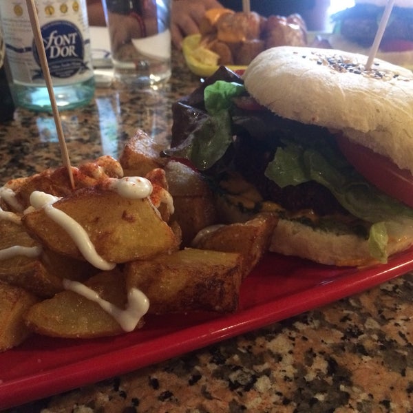 Das Foto wurde bei Vegan CatBar von Andreas N. am 6/23/2017 aufgenommen