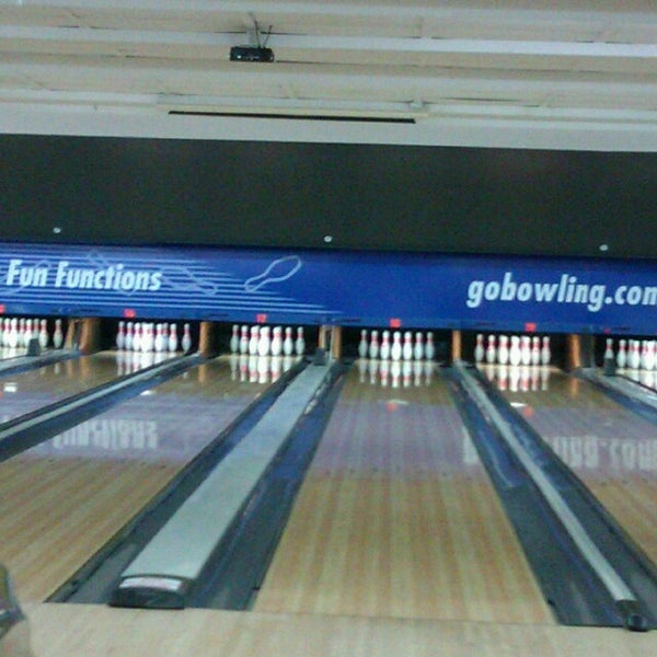Go bowling cairns Bowling Alley in Manoora