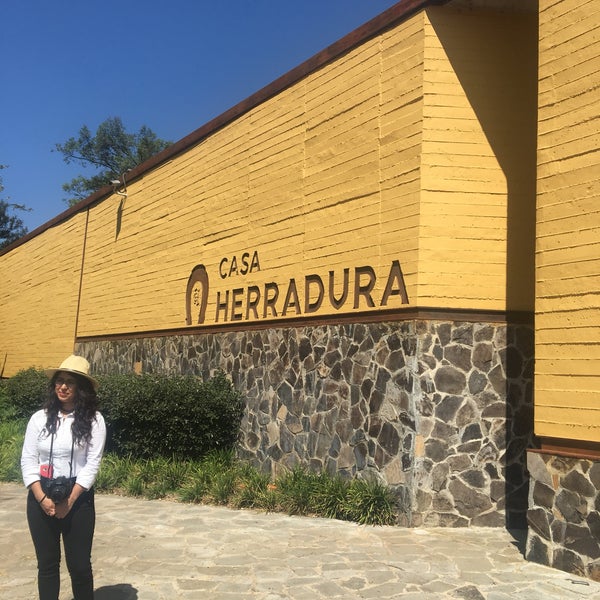 2/17/2018 tarihinde Len K.ziyaretçi tarafından Casa Herradura'de çekilen fotoğraf