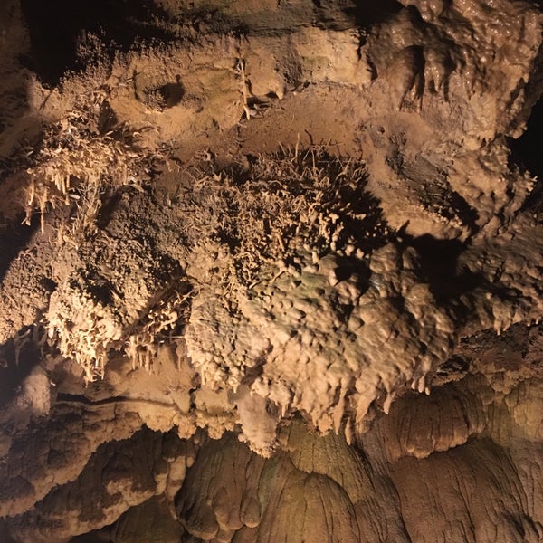 Das Foto wurde bei Lake Shasta Caverns von Len K. am 8/25/2017 aufgenommen