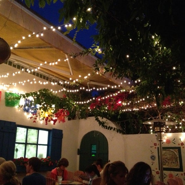 Photo taken at En Fuego Cantina &amp; Grill by Dan on 7/4/2013