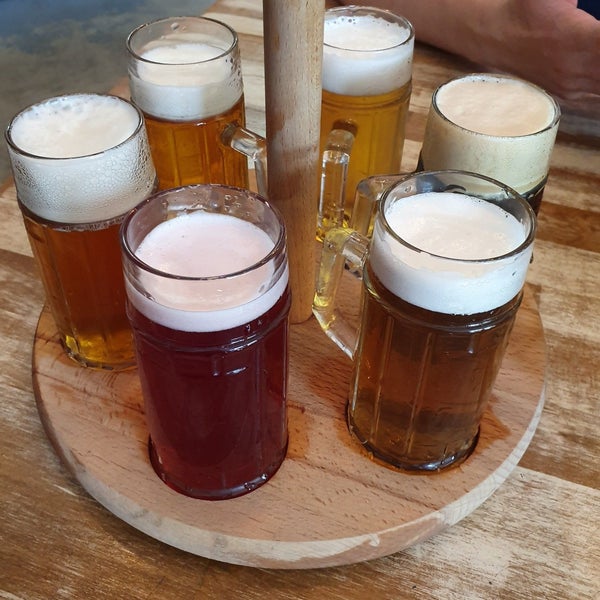 Photo taken at The Craft: Food &amp; Beers by Joakim G. on 8/31/2019