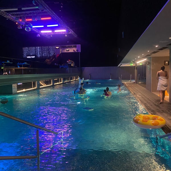 Foto tirada no(a) VODA aquaclub &amp; hotel por K. KUZ&#39;MINA em 12/10/2020