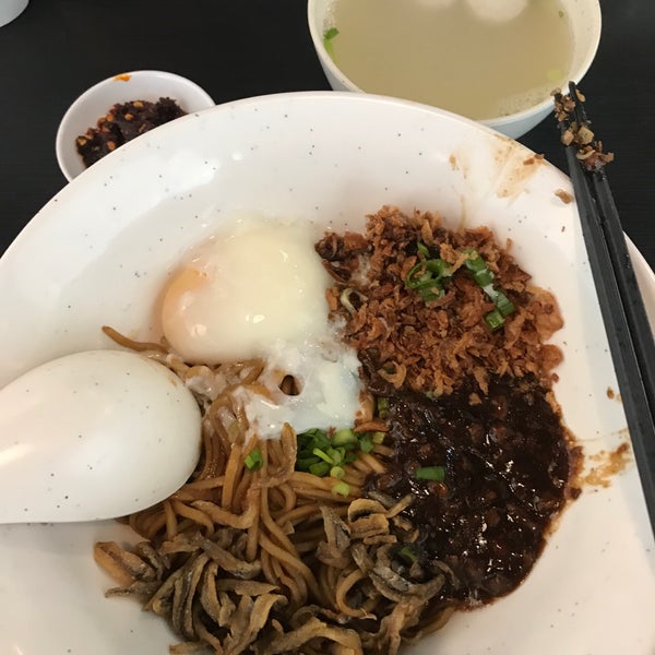 Uncle Kin Chili Pan Mee 祖传驰名辣椒板面 - Noodle House in Butterworth