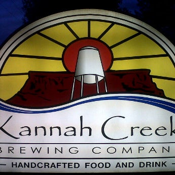 Снимок сделан в Kannah Creek Brewing Company пользователем Avery J. 10/17/2011