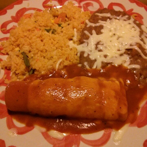 Photo taken at La Mesa Mexican Restaurant by Danelle S. on 6/28/2013