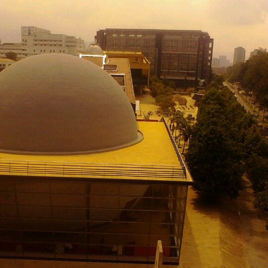 11/30/2012 tarihinde Felipe V.ziyaretçi tarafından Planetario de Medellín'de çekilen fotoğraf