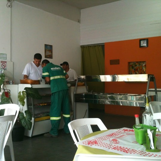 Photo taken at Restaurante Tempero Julymar by  Juliano S. on 10/15/2012
