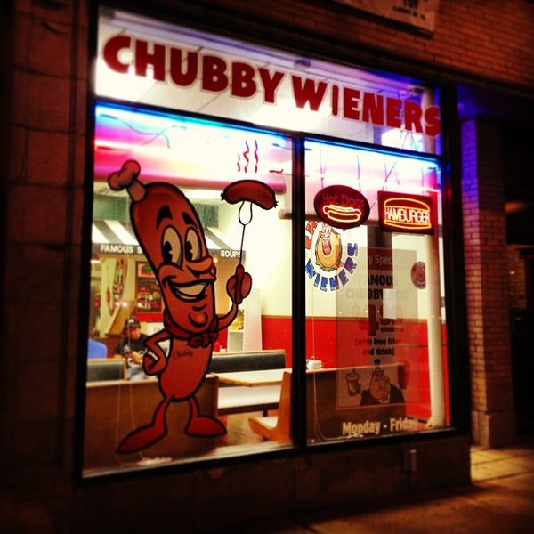 Foto tirada no(a) Chubby Wieners por Kevin L. em 3/16/2013