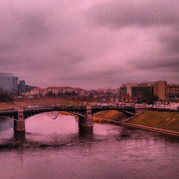 Foto scattata a Žvėryno tiltas | Žvėrynas bridge da Tamara M. il 11/12/2013