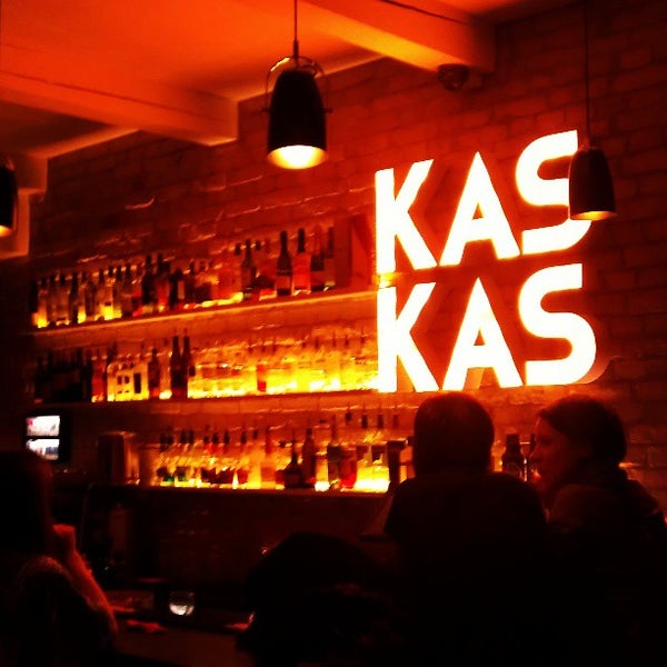 รูปภาพถ่ายที่ KAS KAS โดย Tamara M. เมื่อ 4/12/2013