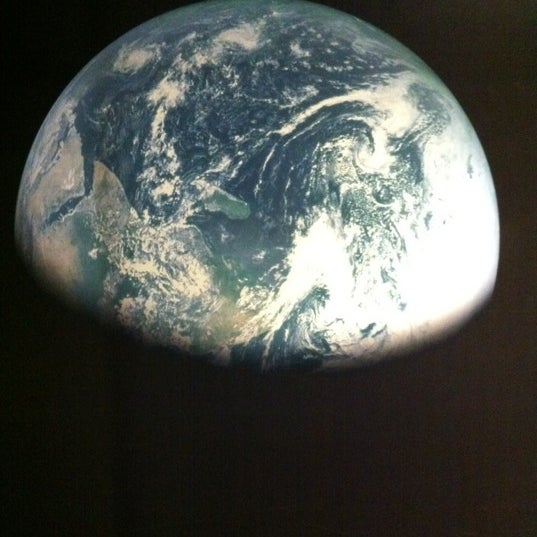 10/21/2012にAndrés P.がPlanetario de Medellínで撮った写真