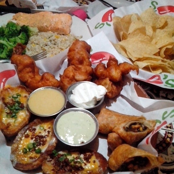 Photo taken at Chili&#39;s Grill &amp; Bar by Monica P. on 7/6/2014