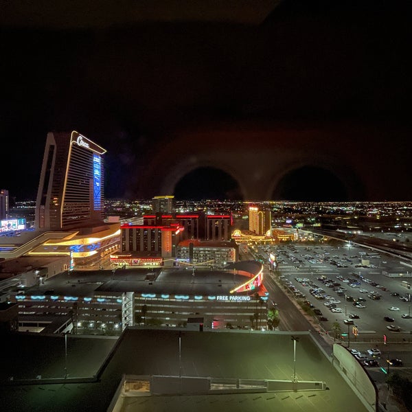 Photo taken at Downtown Grand Las Vegas by Dimka on 8/7/2023