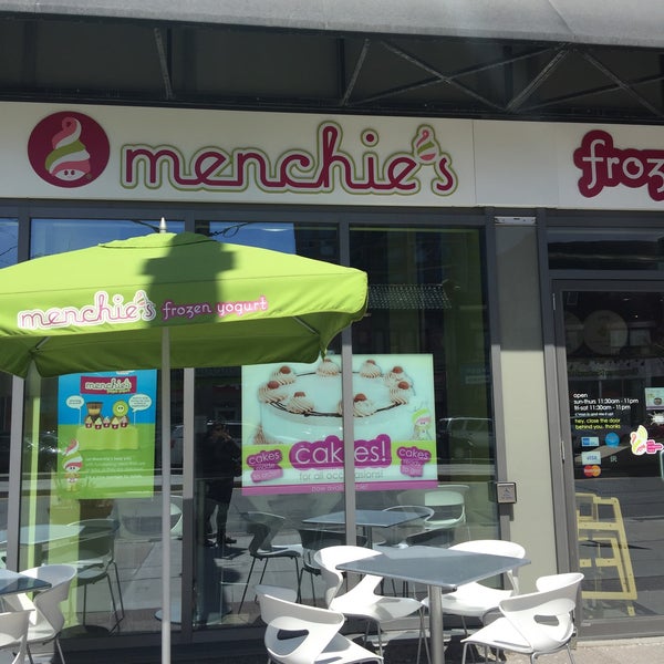 Photo taken at Menchie&#39;s by Alina D. on 4/18/2017