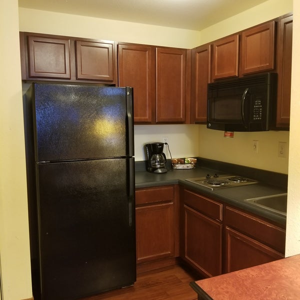 Photos At Intown Suites 1650 Veterans Memorial Pkwy - 