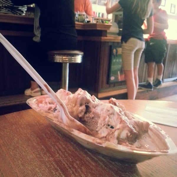 Photos at Scoops OldFashioned Ice Cream Store 99 W Plant St