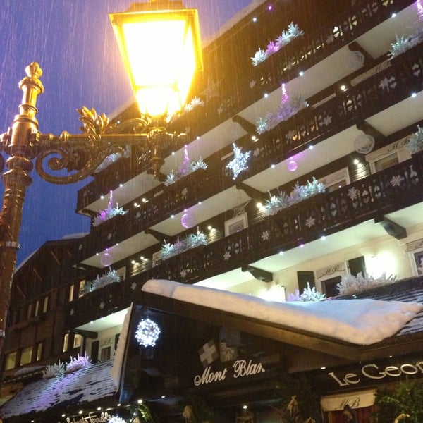 Photo taken at Hôtel Mont-Blanc by ASC on 12/27/2012
