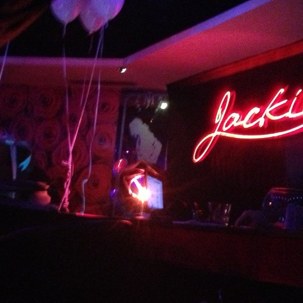 2/15/2013にVyara V.がPiano bar JACKIEで撮った写真