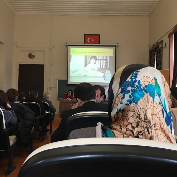 Foto scattata a Cağaloğlu Anadolu Lisesi da Betül il 1/17/2017