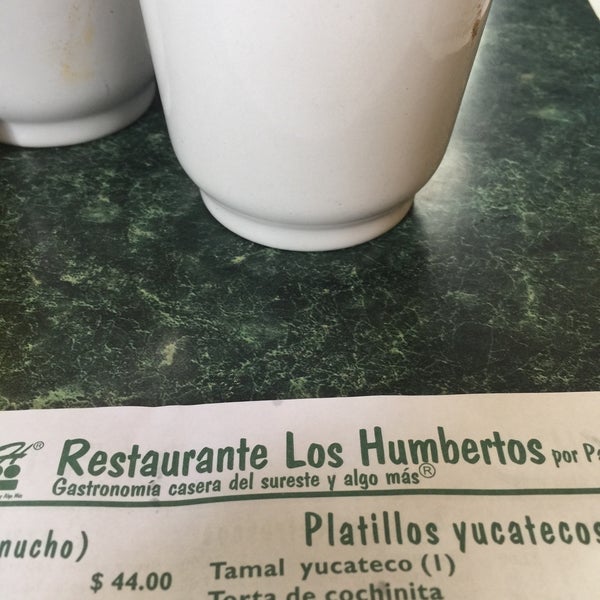 Foto diambil di Restaurante Humberto&#39;s oleh Ernesto C. pada 4/22/2018