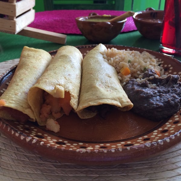 7/8/2014에 Ð@иịєГ Δ.님이 Tacos Beatriz에서 찍은 사진