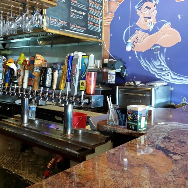 Foto tirada no(a) Sinbad Cafe &amp; Hookah Bar por B.A.Stoner 4. em 1/9/2014