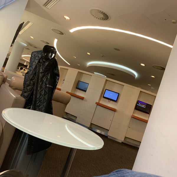 Photo taken at SkyTeam VIP Lounge by 💤💔 A. on 12/19/2019
