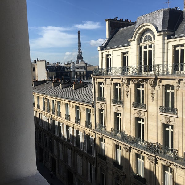 Photo prise au Hôtel Marignan Champs-Elysées Paris par Sylvie le4/6/2017