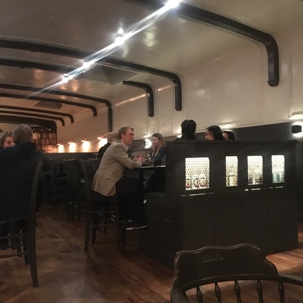 2/14/2018에 Sylvie님이 Heritage Restaurant &amp; Bar에서 찍은 사진