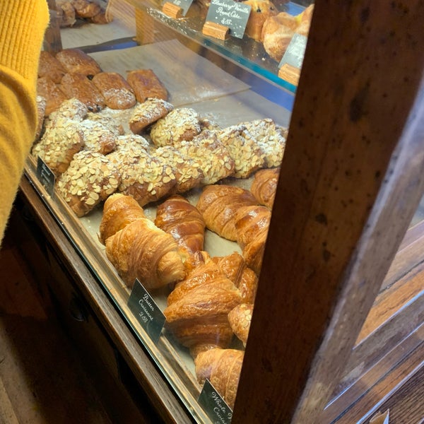 Photo taken at La Boulangerie de San Francisco by Sylvie on 1/19/2019