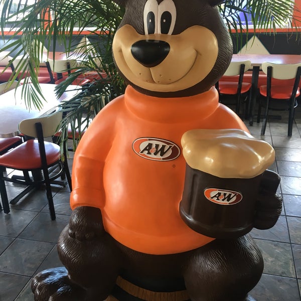Photo taken at A&amp;W Restaurant by Sylvie on 5/26/2018