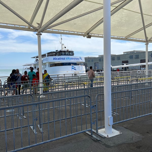 6/22/2022 tarihinde Sylvieziyaretçi tarafından Alcatraz Cruises'de çekilen fotoğraf