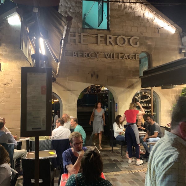 Foto diambil di The Frog oleh Sylvie pada 7/16/2019