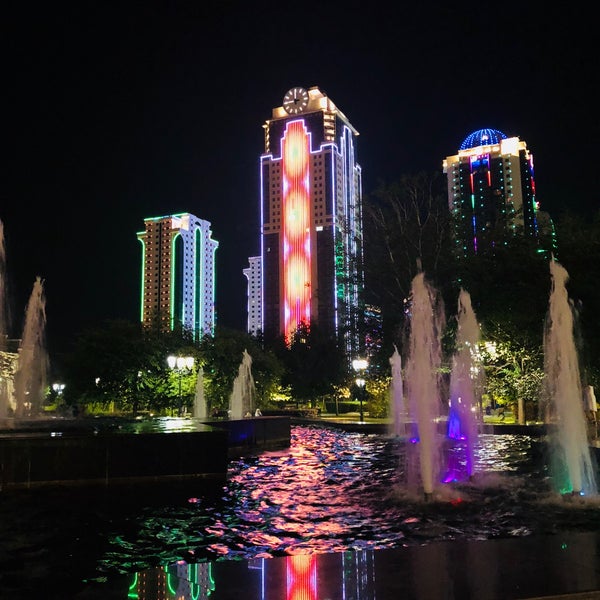 площадь кадырова. площадь ахмата кадырова грозный. сквер кадырова самара. площадь кадырова. площадь кадырова в грозном.