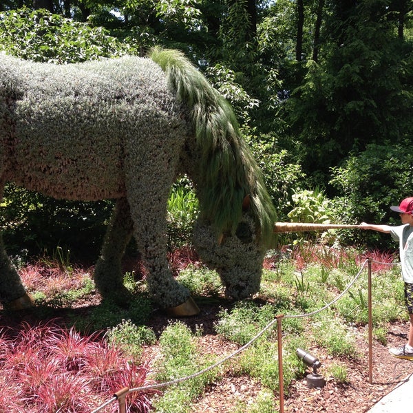 รูปภาพถ่ายที่ Atlanta Botanical Garden โดย Christy เมื่อ 5/26/2013