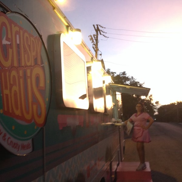 Photo taken at Crispy Haüs Food Truck by Frank M. on 10/25/2014
