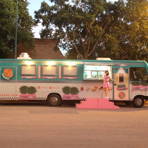 Photo taken at Crispy Haüs Food Truck by Frank M. on 10/25/2014