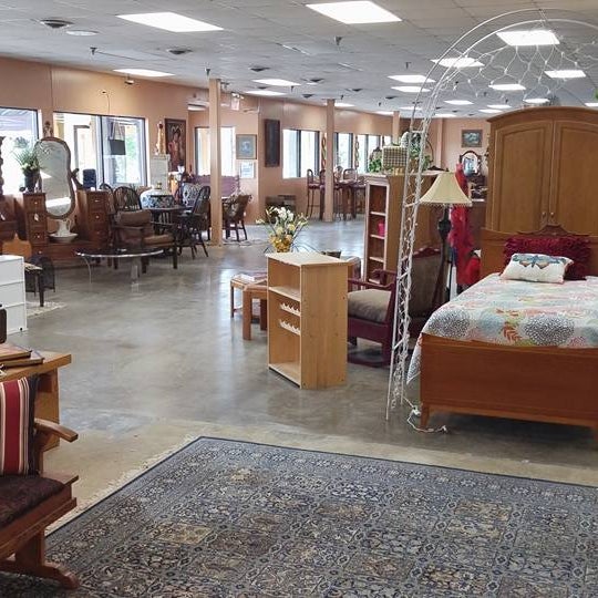 Chase Cole Galleries Furniture and Home Store in Coon Rapids