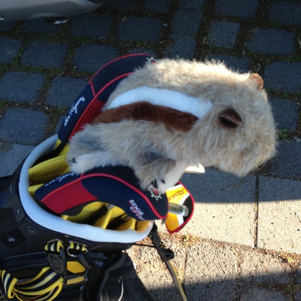 รูปภาพถ่ายที่ Golf-Club Golf Range Frankfurt Bernd Hess e.K. โดย Sebastian P. เมื่อ 6/6/2013