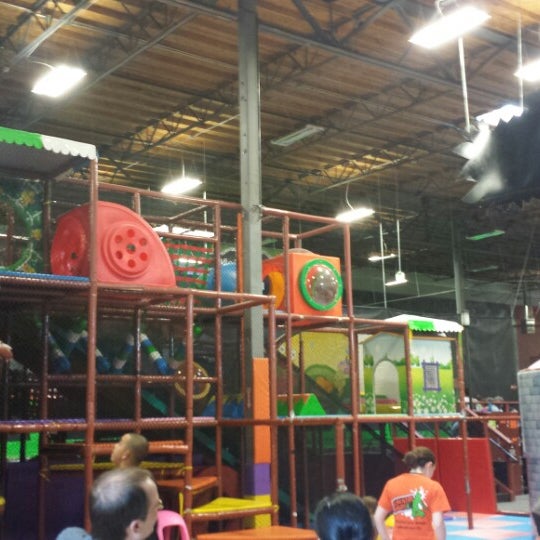 Photo taken at Elevated Sportz Ultimate Trampoline Park &amp; Event Center by Jimmy C. on 6/29/2014