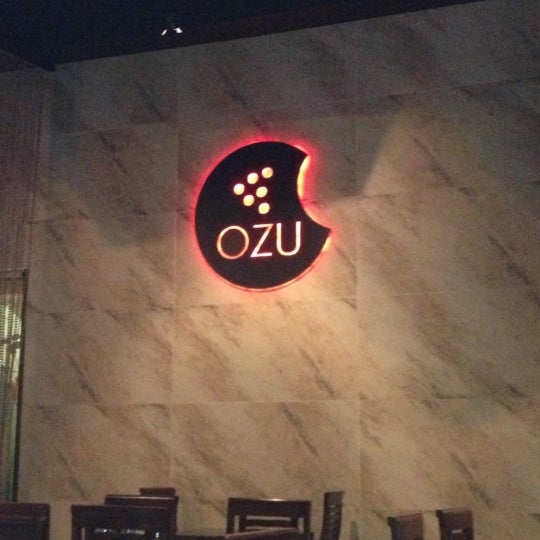 Photo taken at Ozu Japanese Cuisine &amp; Lounge by Lisa on 10/14/2012