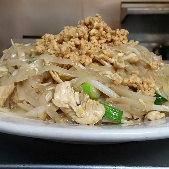 Foto diambil di Khao Thai Restaurant oleh Khao Thai Restaurant pada 10/14/2016