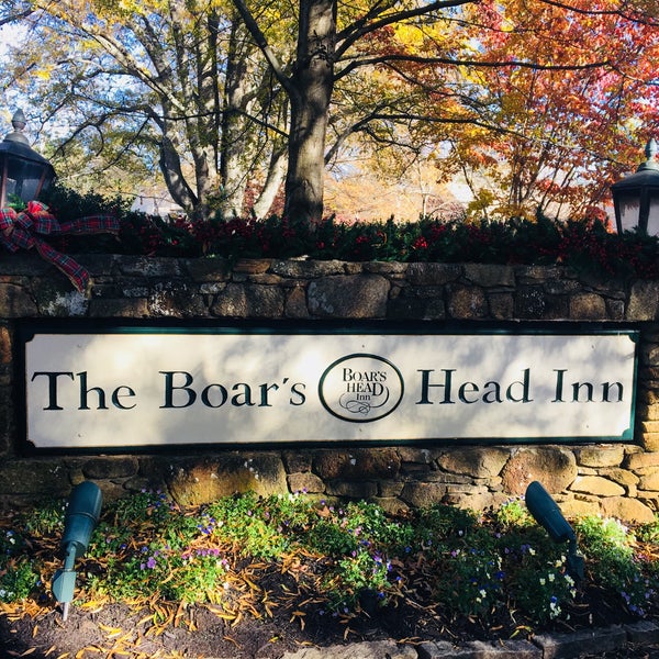 Foto tirada no(a) Boar&#39;s Head Resort por Anne B. em 11/25/2017