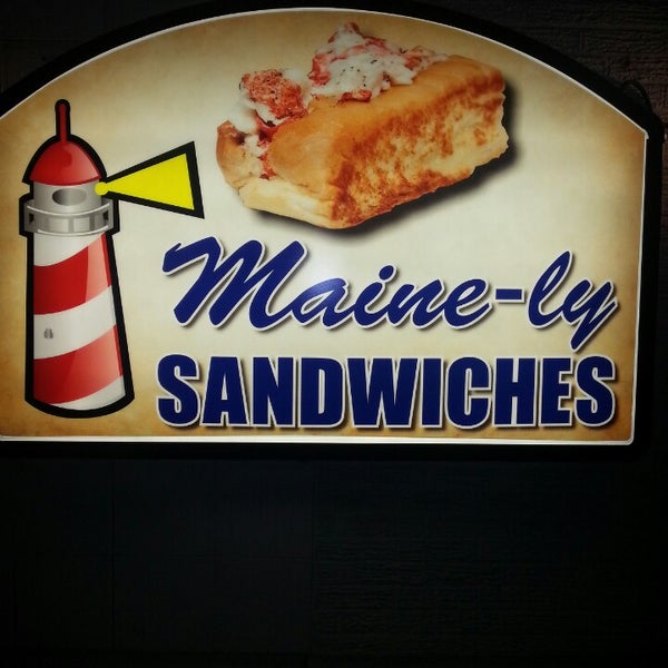 Foto tirada no(a) Maine-ly Sandwiches por Soleil W. em 9/26/2013