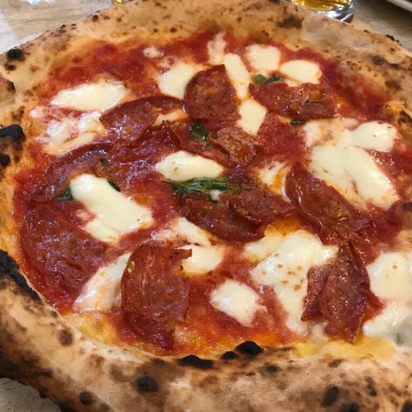 Das Foto wurde bei La Pizza è Bella von Ayse am 1/13/2018 aufgenommen