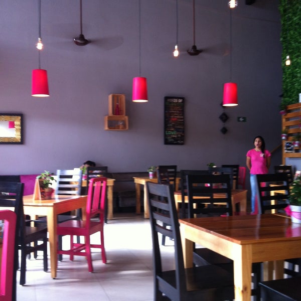 Foto tirada no(a) HOT Casual Food Plaza Inn por ALexa em 12/20/2014